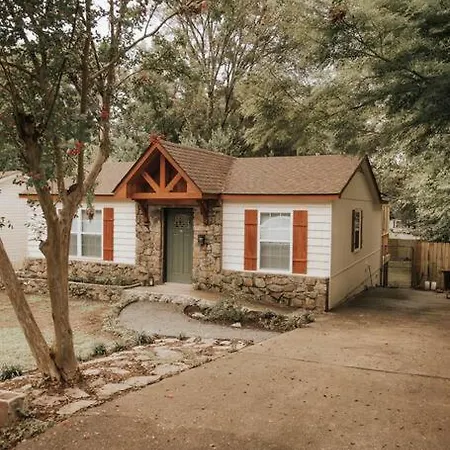 The Woodlawn Guest Cottage Hot Springs Exterior photo